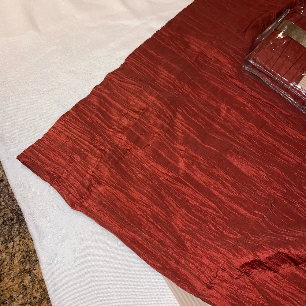 Grace designs 2 tailored valances rust/maroon‎ NWT total of 2 packages